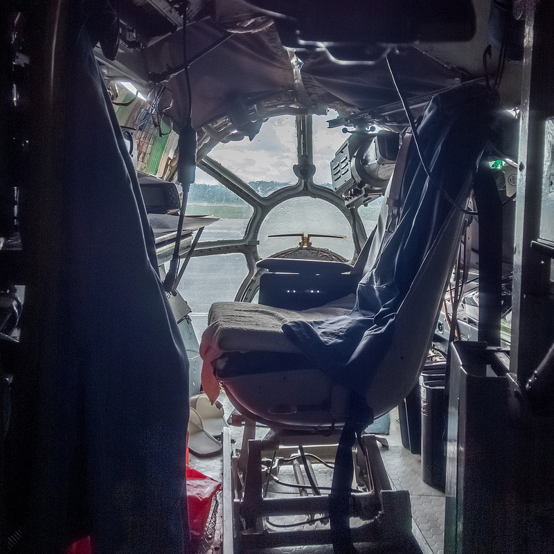 Illustration for article titled Take a look inside this 43-year oldĀ Ukrainian cargo hauler